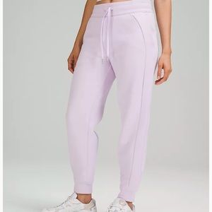 lululemon athletica Mid-Rise Scuba Joggers in Lavender Dew